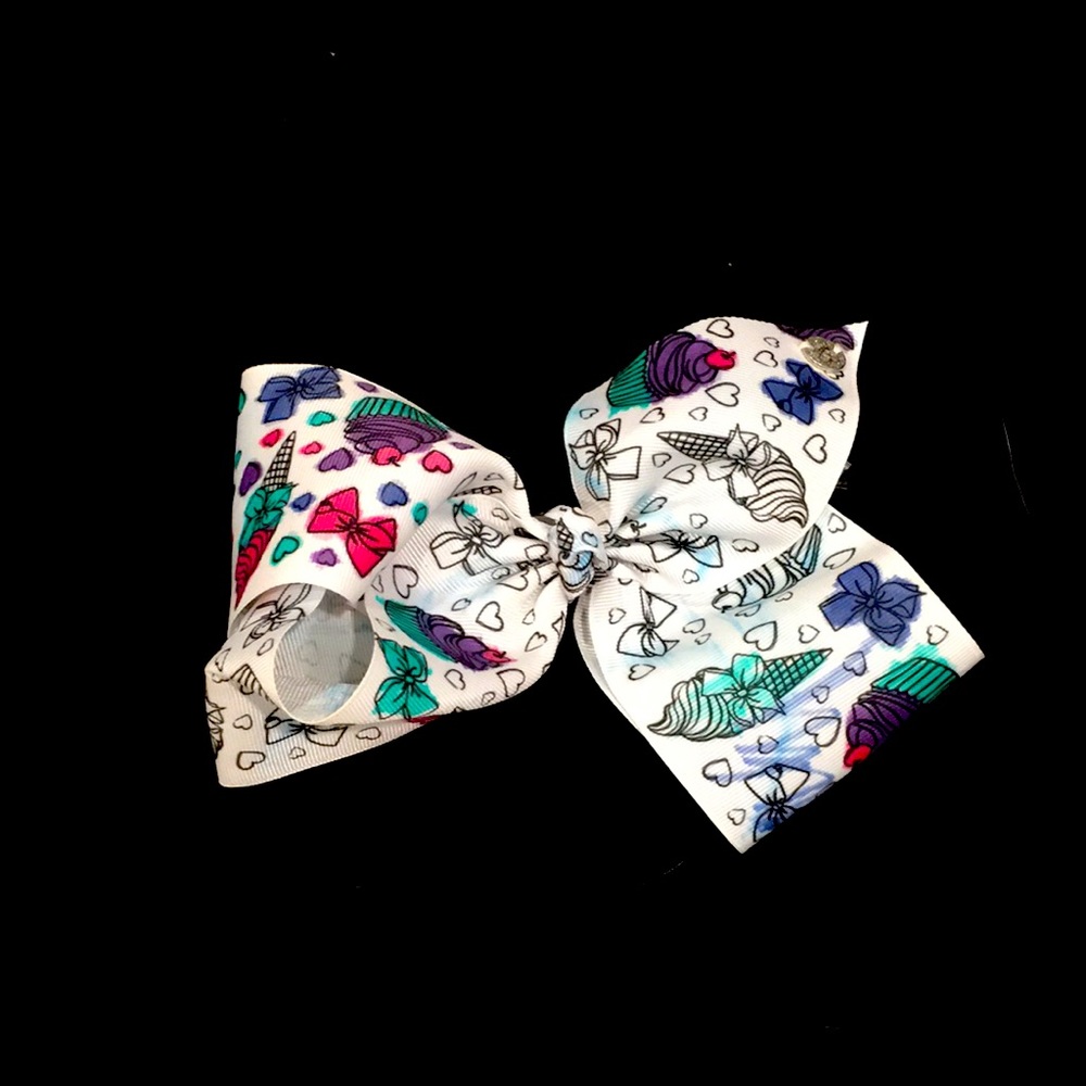 JoJo Siwa bow